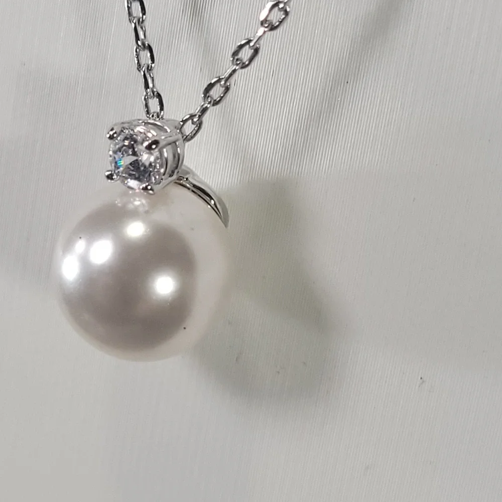 Swarovski Faux Pearl Necklace Women Silver Tone Crystal Swan Charm Pendant
